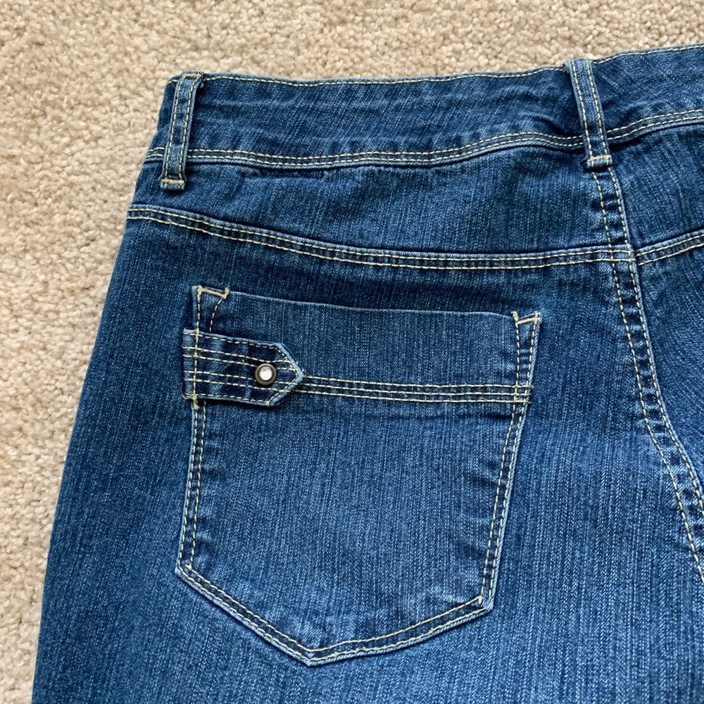 Bandolino Brady Blue Jean Bermuda Shorts-Size 6 - Picture 8 of 11